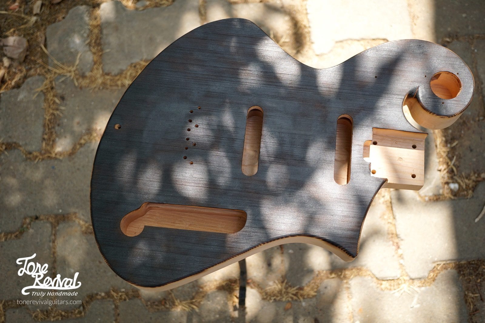 handcrafted guitars